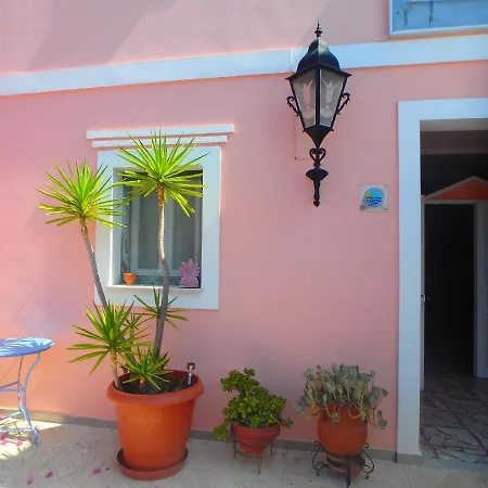 Rodanthos Aparthotel Perdika (Aegina)