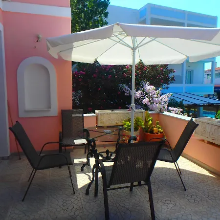 Rodanthos Apart Otel Perdika (Aegina)