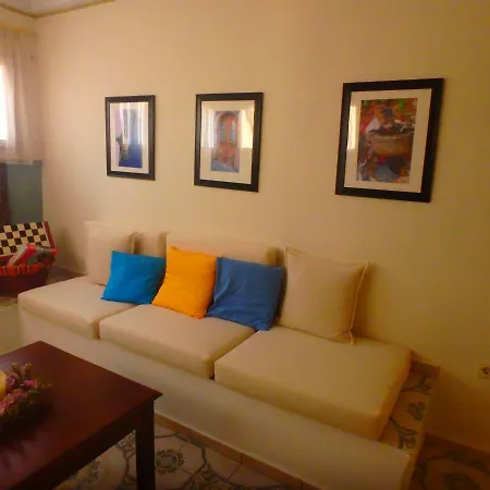 Rodanthos Aparthotel Perdika (Aegina)