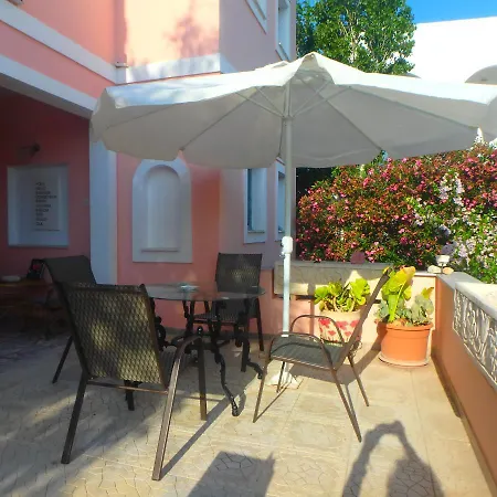 Rodanthos Perdika (Aegina)