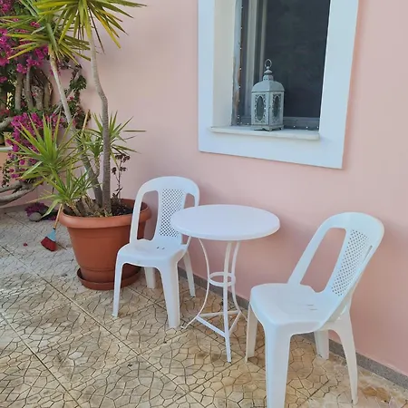 Rodanthos Perdika (Aegina)