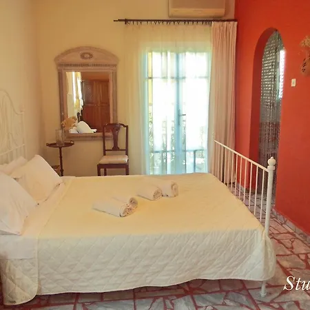 Aparthotel Rodanthos